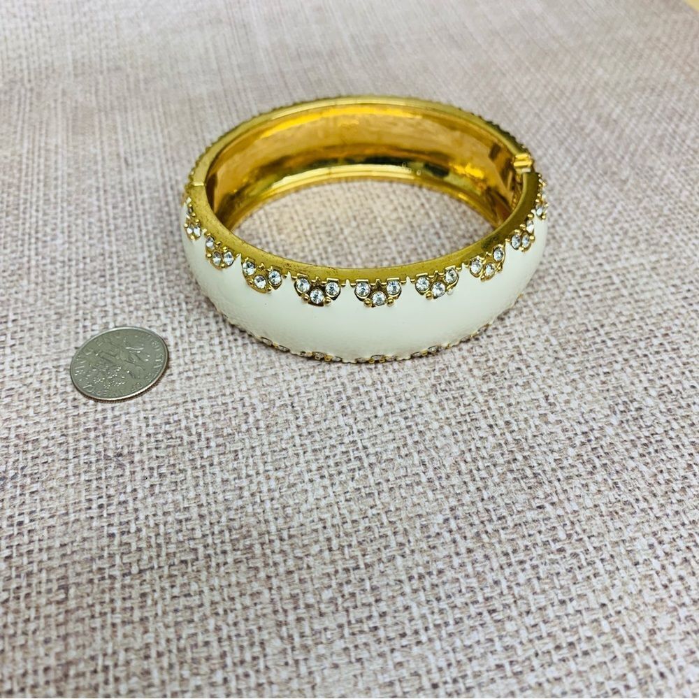 Stella & Dot Gold Ivory Enameled Hinged Bracelet‎